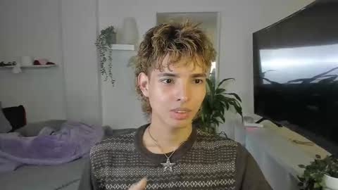 kitty online show from October 2025 01:40:01 AM