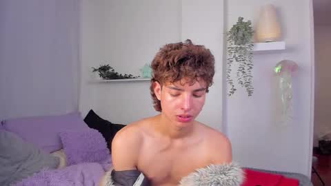 Snapshot of santy_kitty chatting on January 2026 01:54:02 AM kitty online show from January 2026 01:54:02 AM