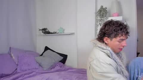 Snapshot of santy_kitty chatting on January 2026 01:20:01 AM kitty online show from January 2026 01:20:01 AM