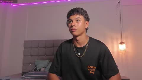 santy_stump online show from November 2025 09:28:01 PM