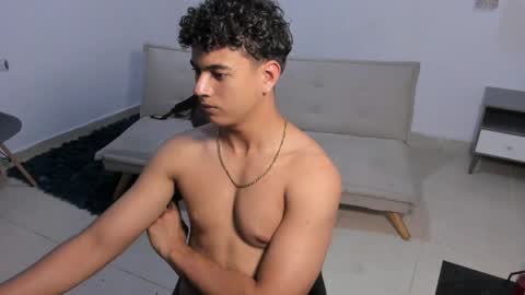 santy_stump online show from April 2026 09:23:01 PM