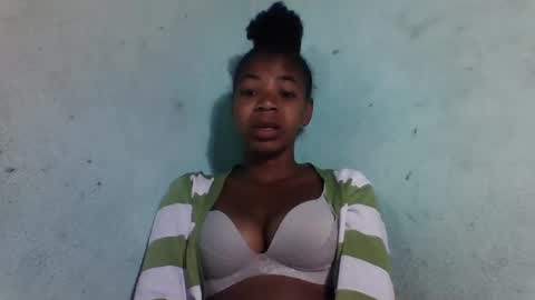 sanyah0123 online show from November 2025 04:45:02 AM