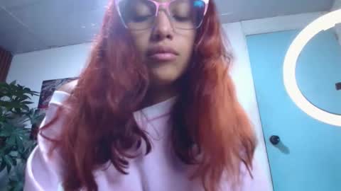 Snapshot of saphiire_ chatting on February 2026 01:36:01 PM saphi online show from February 2026 01:36:01 PM