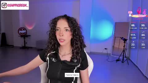 Snapshot of sapphire_venus chatting on June 2026 02:25:01 AM Valerin online show from June 2026 02:25:01 AM