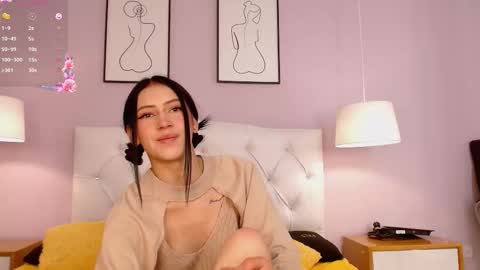 Snapshot of sara17_ chatting on October 2025 08:38:02 PM Sara online show from October 2025 08:38:02 PM