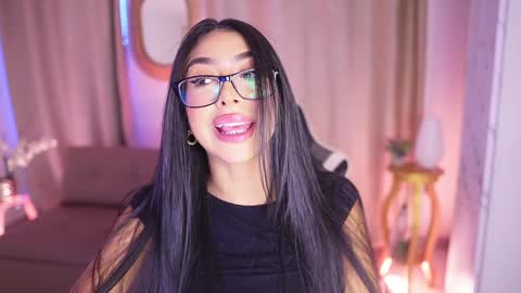 Sara  online show from January 2025 12:45:02 PM