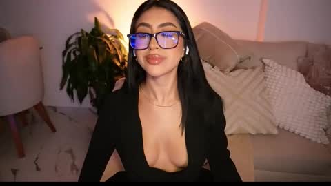 Sara  online show from November 2025 03:37:02 AM