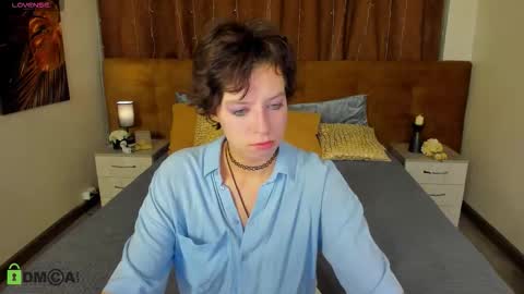 Sarah online show from October 2025 01:02:02 AM