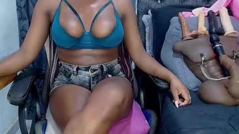 Sara Greyx online show from October 2025 11:01:02 PM