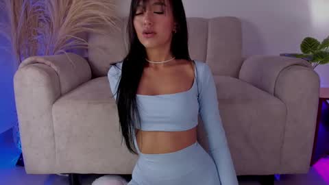 S A R A online show from October 2025 01:28:02 AM