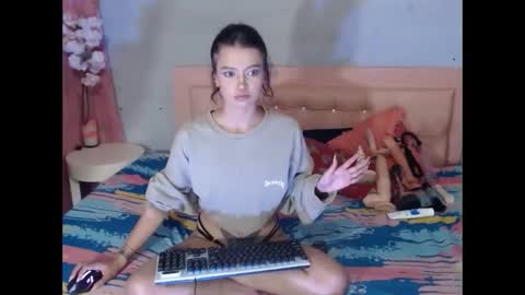 sara_jhons22 online show from December 2025 11:56:02 PM