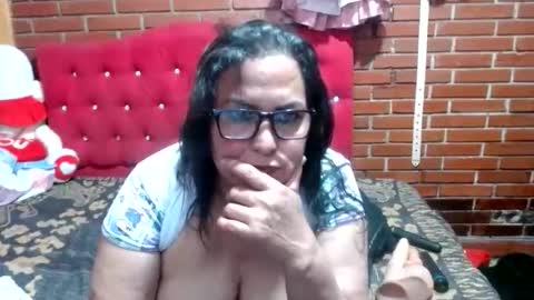 Snapshot of sara_love43 chatting on May 2026 06:53:02 AM Sara love online show from May 2026 06:53:02 AM