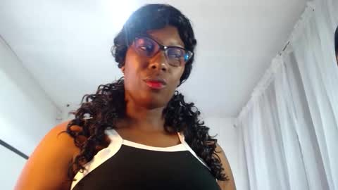 S A R A online show from April 2026 10:57:01 AM