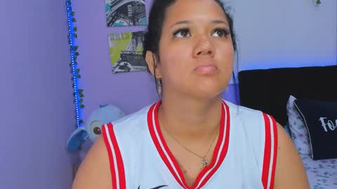 Sara Mendez online show from February 2025 04:32:01 PM