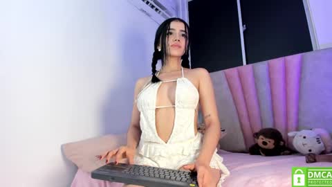 Snapshot of sara_nami chatting on June 2026 02:05:02 AM Sara online show from June 2026 02:05:02 AM