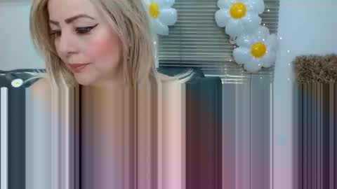 katiasupreme online show from January 2025 06:20:02 PM