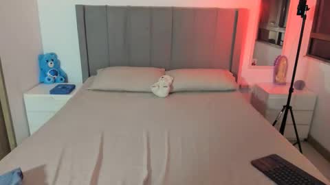 Sara online show from October 2025 02:31:02 AM