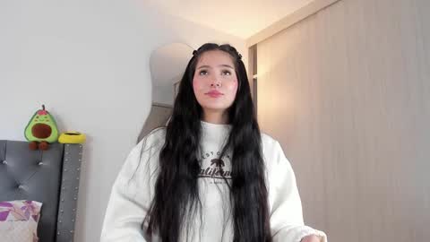 Snapshot of sara_queen9 chatting on January 2025 05:24:02 PM Sara online show from January 2025 05:24:02 PM