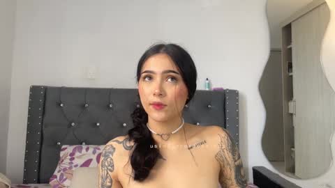 Snapshot of sara_queen9 chatting on March 2025 01:42:01 PM Sara online show from March 2025 01:42:01 PM
