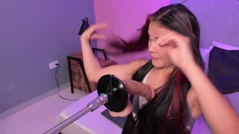 Sara  online show from May 2026 08:15:01 PM