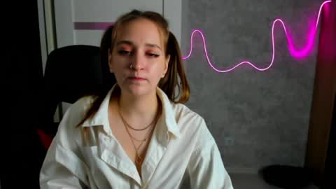 Snapshot of sara_rossse chatting on May 2026 01:40:01 PM Sara online show from May 2026 01:40:01 PM