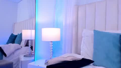 sara_sanders online show from September 2025 10:48:01 PM