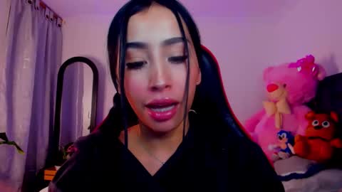 Snapshot of sara_stone03 chatting on January 2025 06:35:01 AM sara_stone03 online show from January 2025 06:35:01 AM