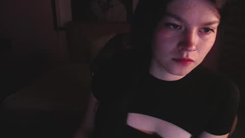 Snapshot of sara_valderrama_ chatting on December 2025 12:25:01 PM sara_valderrama_ online show from December 2025 12:25:01 PM