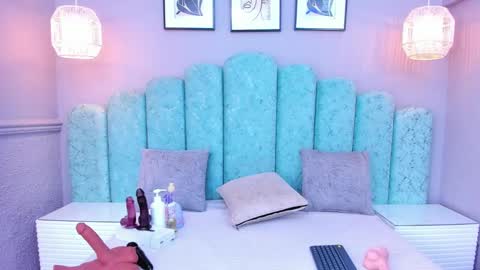 Snapshot of sara_vanegas1 chatting on January 2025 06:07:01 PM Sara online show from January 2025 06:07:01 PM