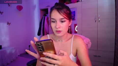 Bri  online show from December 2024 12:03:01 PM