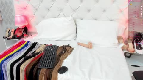 Saraa Gomez online show from January 2025 06:38:01 AM