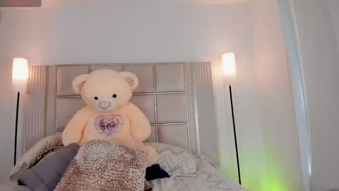 Sara Miller  online show from June 2026 08:55:02 PM