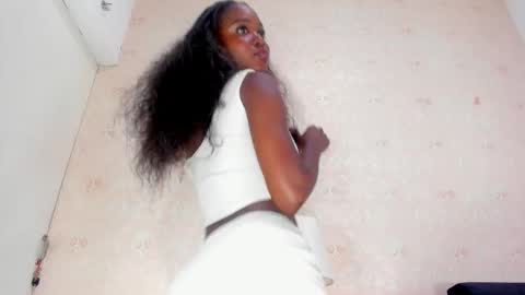 saraacollinss online show from September 2025 08:13:02 PM