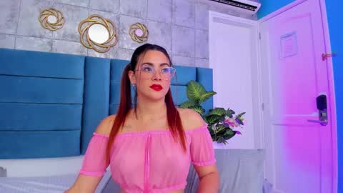 Snapshot of saraalvarezx chatting on March 2026 04:18:02 AM Sara Alvarezx online show from March 2026 04:18:02 AM