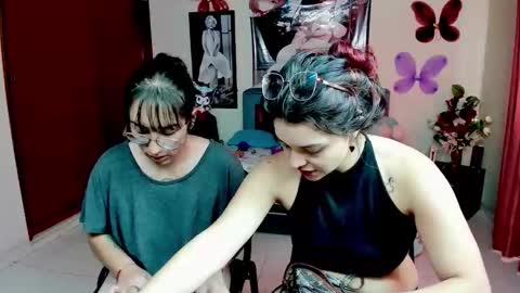 Alahia and Marilyn online show from November 2025 01:44:02 PM