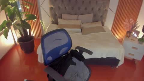 Snapshot of saraandsofi02 chatting on January 2025 11:06:01 AM sofia gomez420 online show from January 2025 11:06:01 AM