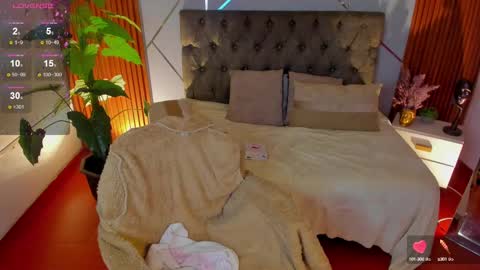 Snapshot of saraandsofi02 chatting on February 2025 08:38:01 AM sofia gomez420 online show from February 2025 08:38:01 AM