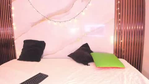 Snapshot of saraapril_1 chatting on July 2026 06:54:02 PM SARAHGIL online show from July 2026 06:54:02 PM