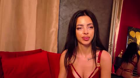 saraayy_ online show from October 2025 05:39:02 AM