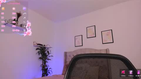 Sara online show from February 2025 01:36:01 PM