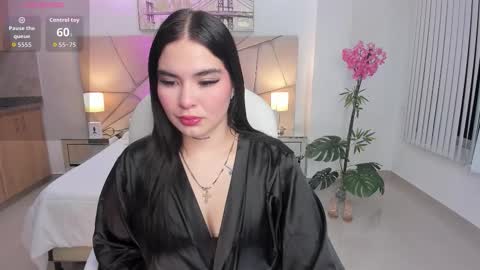 saracruz online show from February 2026 02:45:01 AM