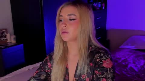 saradiazxxx online show from April 2026 03:03:01 PM