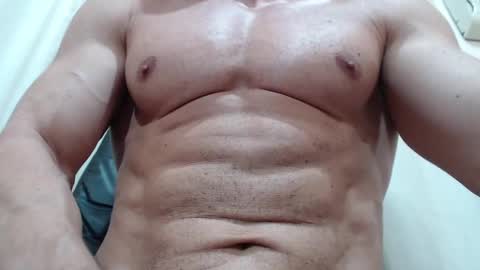 saradorj92 online show from October 2025 10:32:02 PM