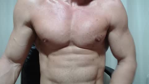 saradorj92 online show from March 2026 11:54:02 PM