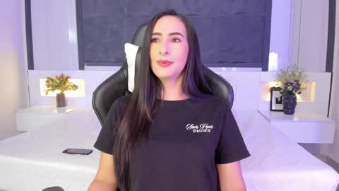 Snapshot of saragomez_1 chatting on September 2025 12:19:01 PM Sara Gomez online show from September 2025 12:19:01 PM