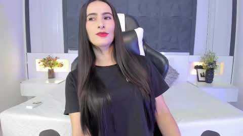 Snapshot of saragomez_1 chatting on October 2025 01:22:01 PM Sara Gomez online show from October 2025 01:22:01 PM