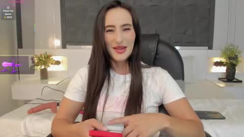 Snapshot of saragomez_1 chatting on March 2026 12:32:01 PM Sara Gomez online show from March 2026 12:32:01 PM