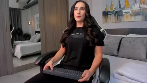  Sara Gomez  online show from July 2026 12:23:01 PM