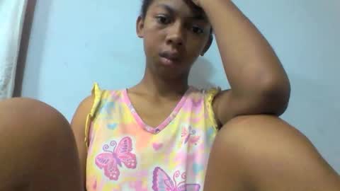 Snapshot of sarah146341 chatting on December 2025 05:49:01 AM sarah146341 online show from December 2025 05:49:01 AM