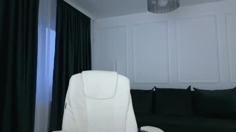 sarah l0v3 online show from December 2025 05:35:01 AM